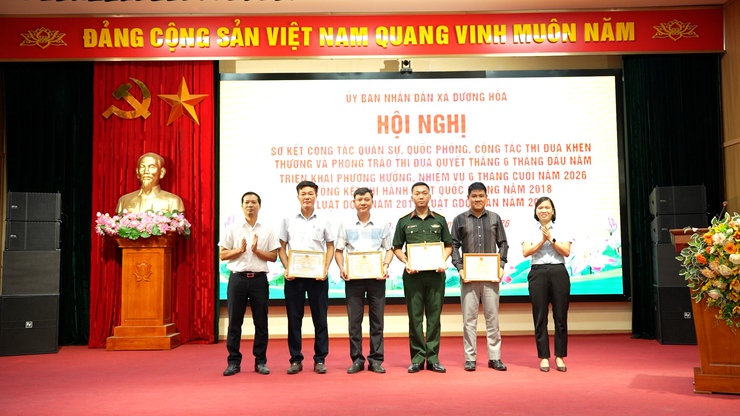 Hội nghị sơ kết công tác Quân sự, Quốc phòng địa phương 6 tháng đầu năm, triển khai phương hướng nhiệm vụ 6 tháng cuối năm; tổng kết thi hành Luật Quốc phòng năm 2018, Luật DQTV năm 2019, Luật GDQP&AN năm 2013- Ảnh 7.