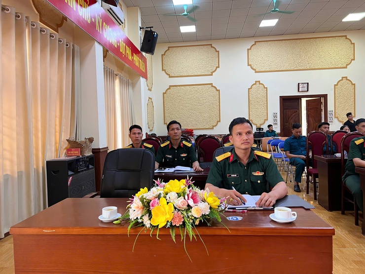 UBND xã Ngọc Hồi tổ chức sơ kết công tác quân sự, quốc phòng và phong trào Thi đua Quyết thắng 6 tháng đầu năm 2026- Ảnh 3.