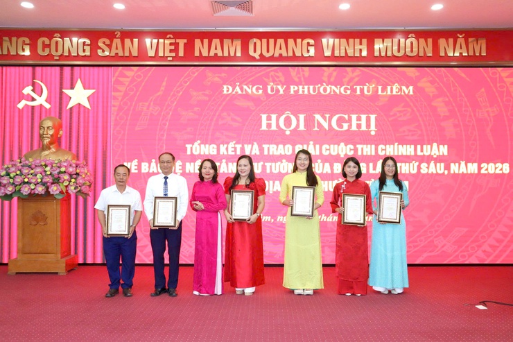 Phường Từ Liêm tổng kết và trao giải Cuộc thi chính luận về bảo vệ nền tảng tư tưởng của Đảng lần thứ Sáu năm 2026- Ảnh 4.