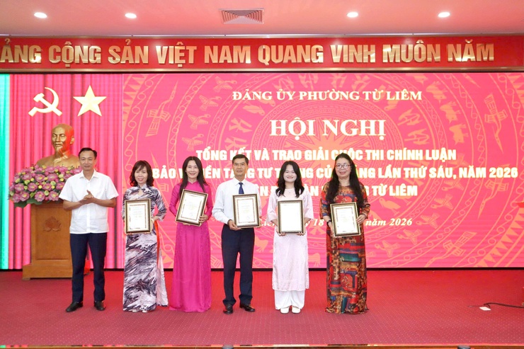 Phường Từ Liêm tổng kết và trao giải Cuộc thi chính luận về bảo vệ nền tảng tư tưởng của Đảng lần thứ Sáu năm 2026- Ảnh 5.