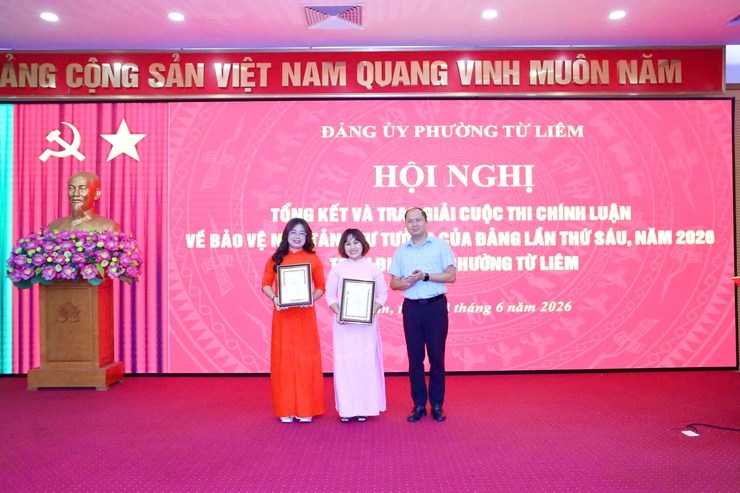 Phường Từ Liêm tổng kết và trao giải Cuộc thi chính luận về bảo vệ nền tảng tư tưởng của Đảng lần thứ Sáu năm 2026- Ảnh 7.