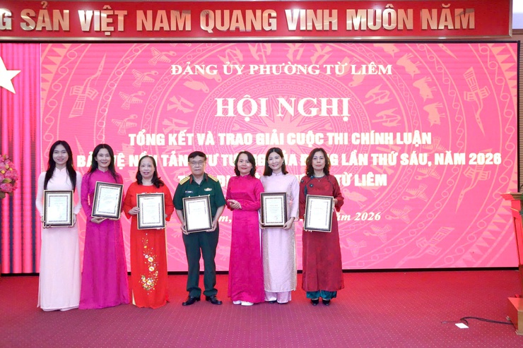 Phường Từ Liêm tổng kết và trao giải Cuộc thi chính luận về bảo vệ nền tảng tư tưởng của Đảng lần thứ Sáu năm 2026- Ảnh 8.