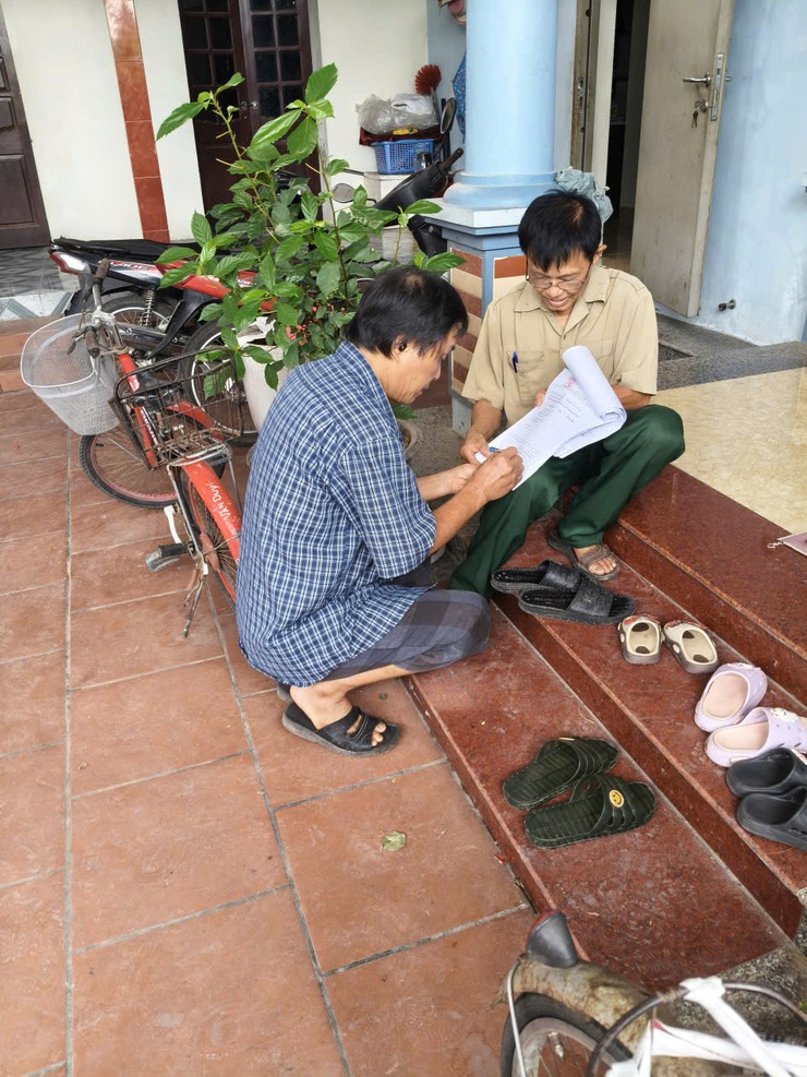 CÁC THÔN, TỔ DÂN PHỐ TRÊN ĐỊA BÀN XÃ THANH OAI BẮT ĐẦU LẤY Ý KIẾN NHÂN DÂN VỀ ĐỀ ÁN SẮP XẾP THÔN, TỔ DÂN PHỐ- Ảnh 3.