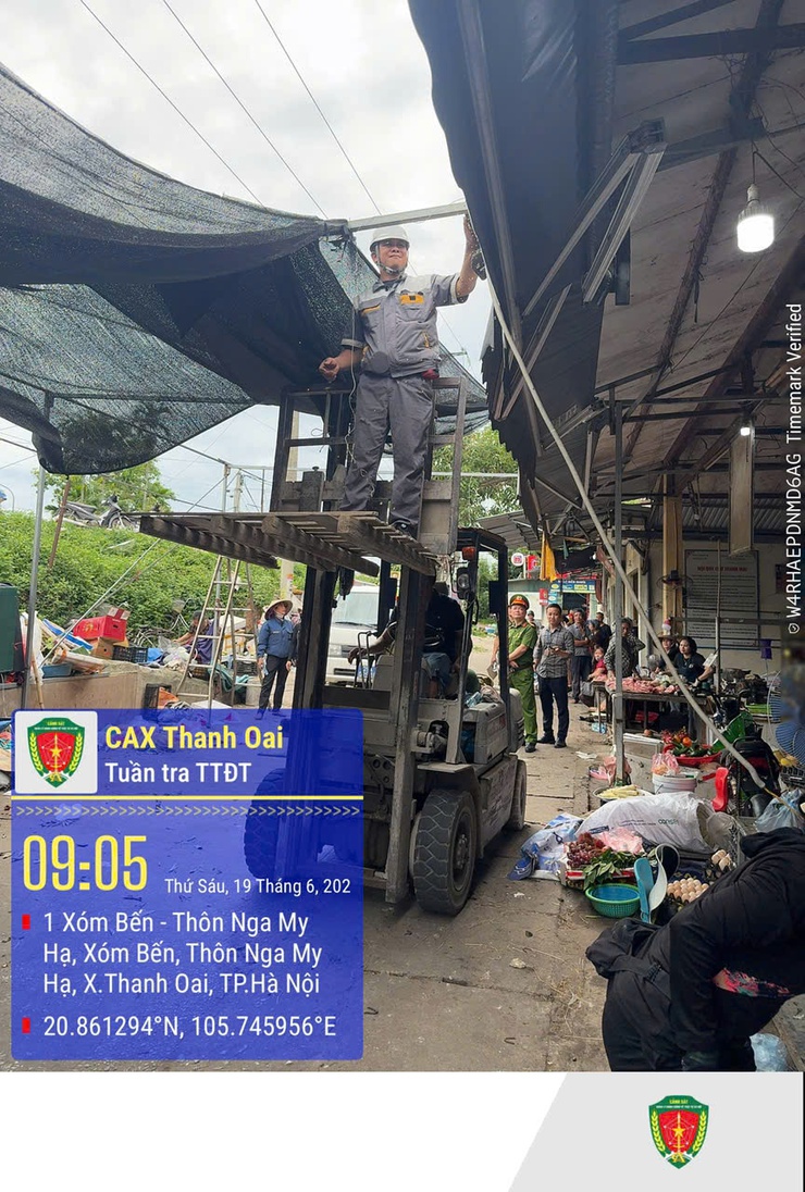 Xã Thanh Oai ra quân lập lại trật tự đô thị khu vực chợ Thanh Mai- Ảnh 7.