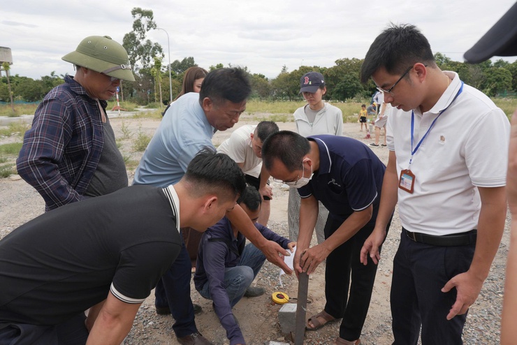 Thiên Lộc tổ chức giao đất tái định cư tại thực địa cho các hộ dân phục vụ Dự án cầu Thượng Cát- Ảnh 6.