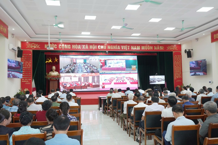 Đại biểu HĐND thành phố Hà Nội tiếp xúc cử tri trước kỳ họp thường lệ giữa năm 2026 tại đơn vị bầu cử số 29- Ảnh 9.