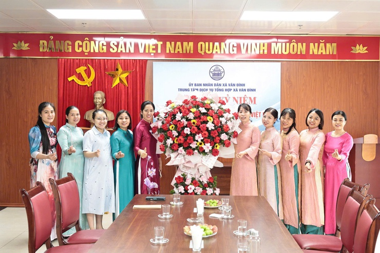 Lãnh đạo xã động viên đội ngũ làm công tác thông tin tuyên truyền nhân Ngày Báo chí Cách mạng Việt Nam- Ảnh 6.