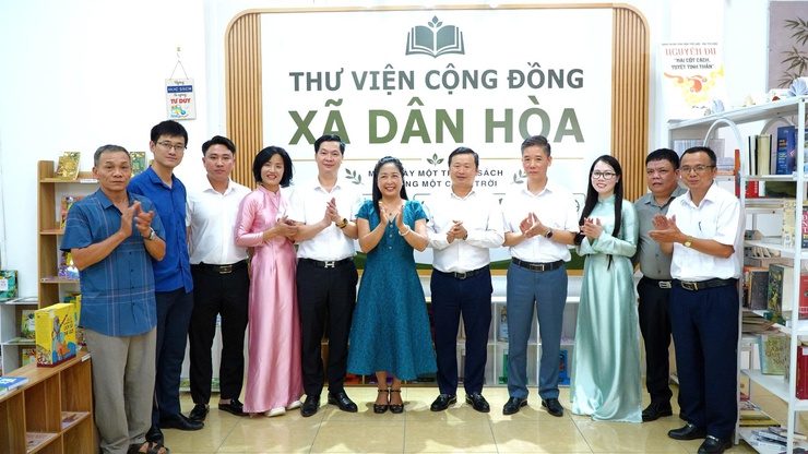 DÂN HÒA RA MẮT THƯ VIỆN CỘNG ĐỒNG - KỶ NIỆM  NĂM BÁO CHÍ CÁCH MẠNG VIỆT NAM 21/6/1925-21/6/2926- Ảnh 16.