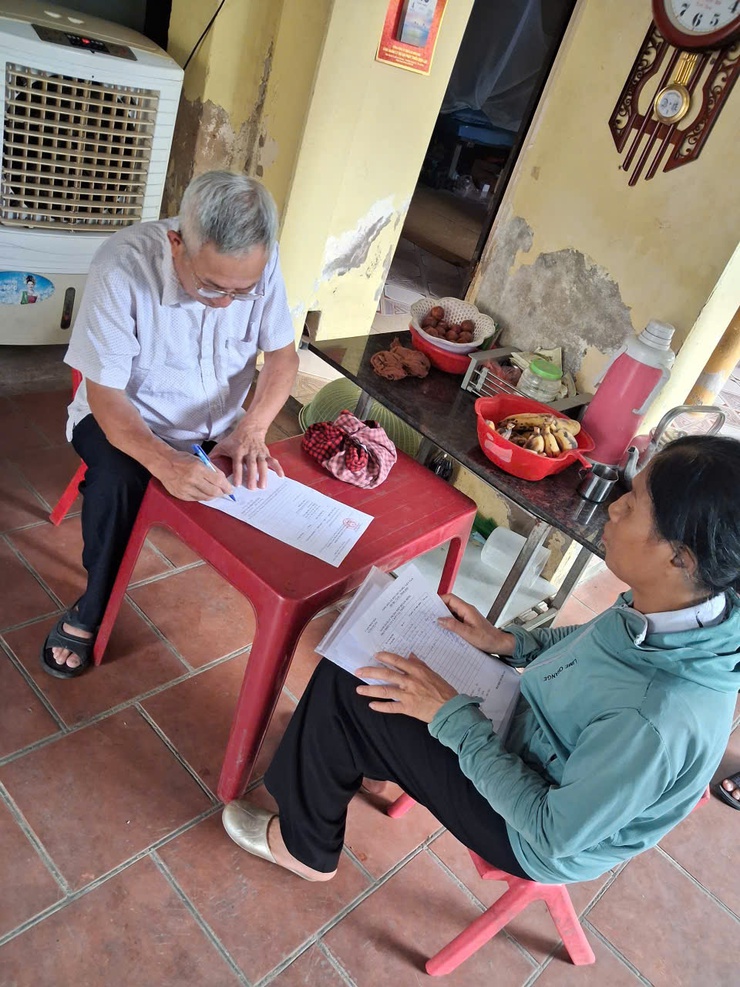 CÁC THÔN, TỔ DÂN PHỐ TRÊN ĐỊA BÀN XÃ THANH OAI BẮT ĐẦU LẤY Ý KIẾN NHÂN DÂN VỀ ĐỀ ÁN SẮP XẾP THÔN, TỔ DÂN PHỐ- Ảnh 10.