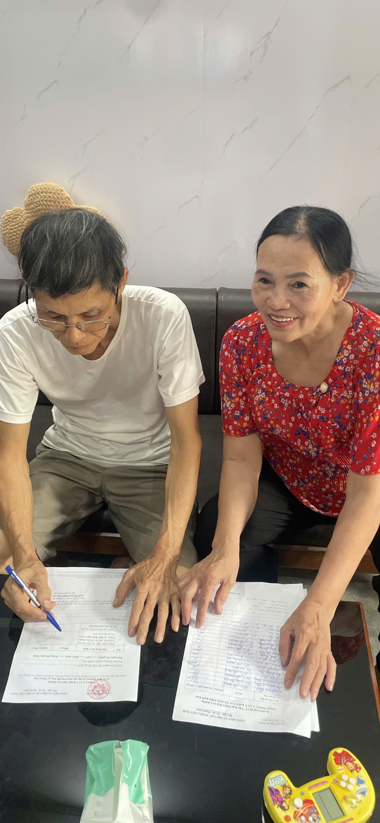 CÁC THÔN, TỔ DÂN PHỐ TRÊN ĐỊA BÀN XÃ THANH OAI BẮT ĐẦU LẤY Ý KIẾN NHÂN DÂN VỀ ĐỀ ÁN SẮP XẾP THÔN, TỔ DÂN PHỐ- Ảnh 12.