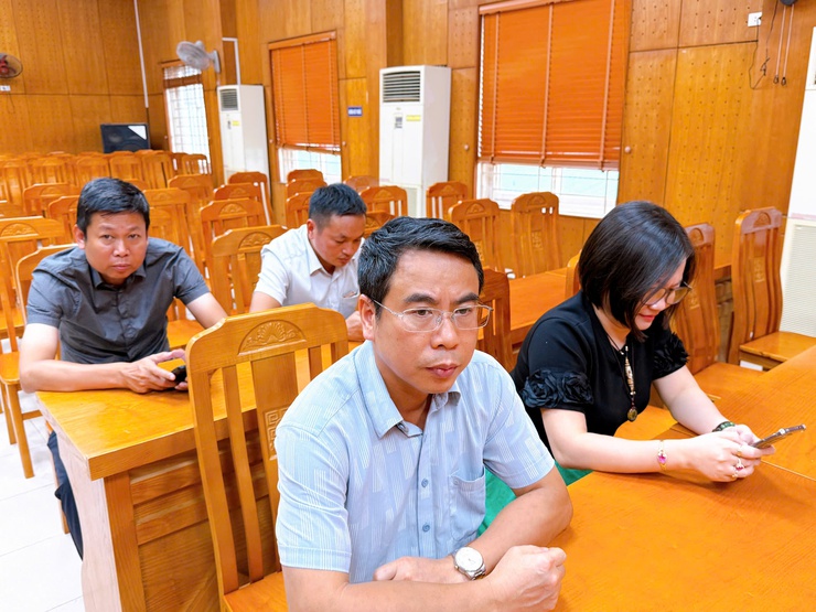 UBND phường Thanh Liệt công bố và trao quyết định về công tác cán bộ- Ảnh 2.