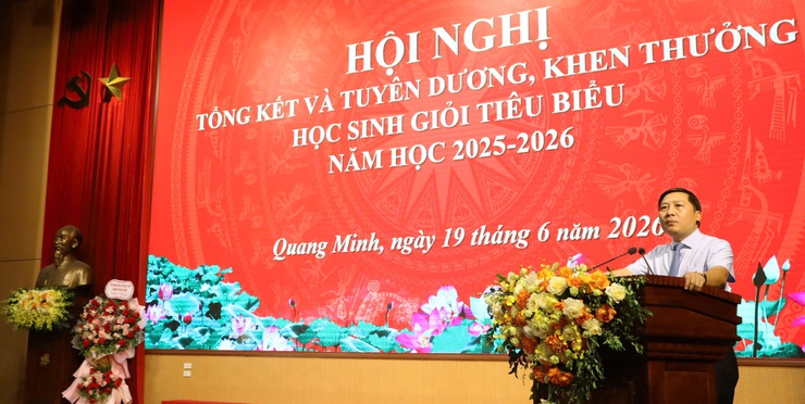 QUANG MINH TUYÊN DƯƠNG HÀNG TRĂM GIÁO VIÊN, HỌC SINH TIÊU BIỂU NĂM HỌC 2025 – 2026- Ảnh 3.