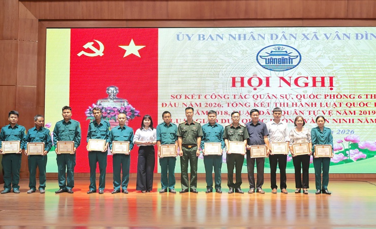 Vân Đình hoàn thành 100% chỉ tiêu tuyển quân, củng cố thế trận quốc phòng địa phương- Ảnh 4.