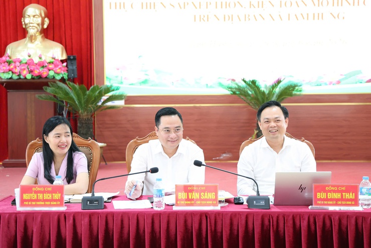 Xã Tam Hưng tăng tốc thực hiện sắp xếp thôn, kiện toàn Chi bộ thôn bảo đảm đồng bộ hiệu quả- Ảnh 1.