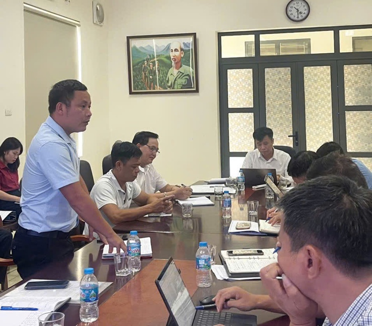 Ban Kinh tế - Ngân sách HĐND xã Bình Minh khảo sát công tác vệ sinh môi trường thu gom rác thải trên địa bàn- Ảnh 3.