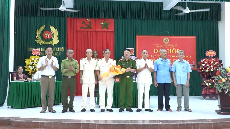 ĐẠI HỘI THÀNH LẬP HỘI CỰU CÔNG AN NHÂN DÂN XÃ DÂN HÒA LẦN THỨ NHẤT, NHIỆM KỲ 2026 – 2031
- Ảnh 12.