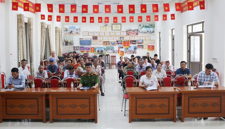 TỔ ĐẠI BIỂU SỐ 4 HĐND XÃ QUỐC OAI TIẾP XÚC CỬ TRI TRƯỚC KỲ HỌP THƯỜNG LỆ GIỮA NĂM 2026- Ảnh 1.