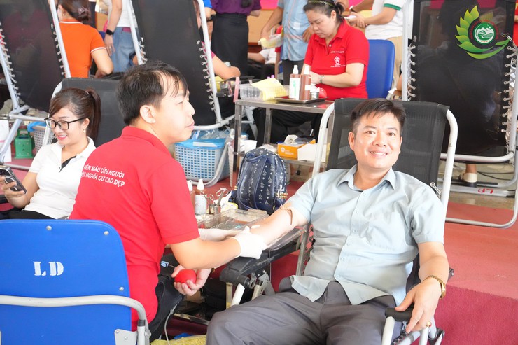 Phú Cát vượt chỉ tiêu trong Ngày hội hiến máu tình nguyện đợt 1 năm 2026- Ảnh 4.