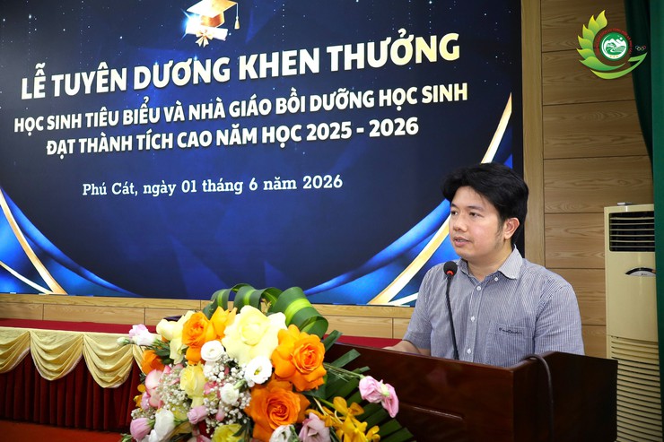 Xã Phú Cát tuyên dương, khen thưởng 43 học sinh tiêu biểu và vinh danh 21 giáo viên có thành tích trong công tác bồi dưỡng học sinh đạt thành tích cao năm học 2025 – 2026- Ảnh 9.