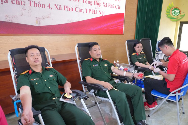 Phú Cát vượt chỉ tiêu trong Ngày hội hiến máu tình nguyện đợt 1 năm 2026- Ảnh 5.