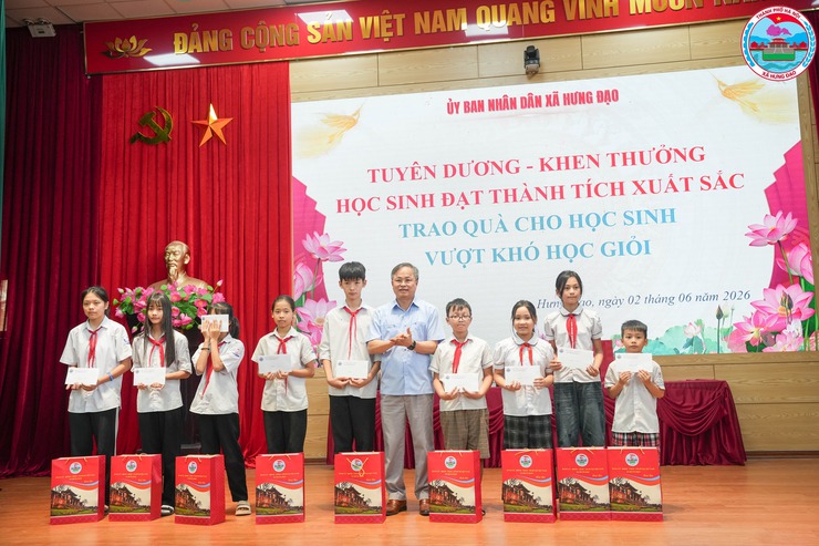 XÃ HƯNG ĐẠO TỔ CHỨC LỄ TUYÊN DƯƠNG, KHEN THƯỞNG HỌC SINH ĐẠT THÀNH TÍCH XUẤT SẮC NĂM HỌC 2025 - 2026; HƯỞNG ỨNG THÁNG HÀNH ĐỘNG VÌ TRẺ EM VÀ HOẠT ĐỘNG HÈ NĂM 2026- Ảnh 12.