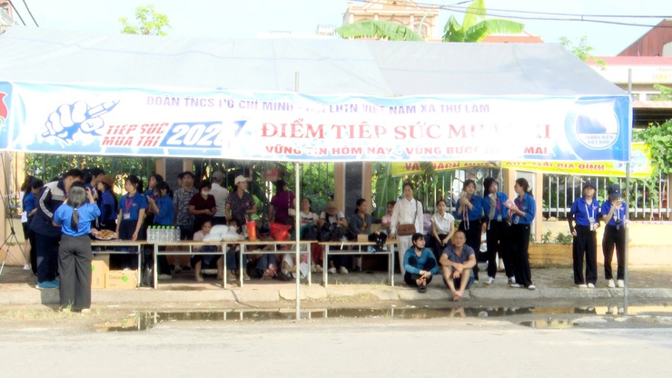 KỲ THI TUYỂN SINH VÀO LỚP 10 THPT NĂM HỌC 2026 – 2027 TRÊN ĐỊA BÀN XÃ THƯ LÂM DIỄN RA AN TOÀN, NGHIÊM TÚC, ĐÚNG QUY CHẾ- Ảnh 4.
