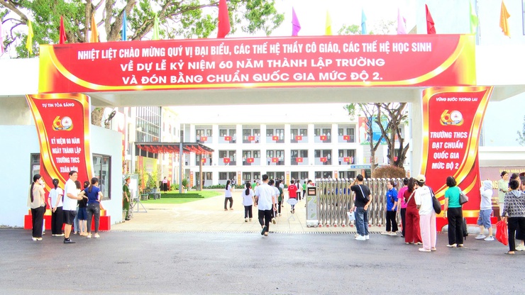 KỲ THI TUYỂN SINH VÀO LỚP 10 THPT NĂM HỌC 2026 – 2027 TRÊN ĐỊA BÀN XÃ THƯ LÂM DIỄN RA AN TOÀN, NGHIÊM TÚC, ĐÚNG QUY CHẾ- Ảnh 16.