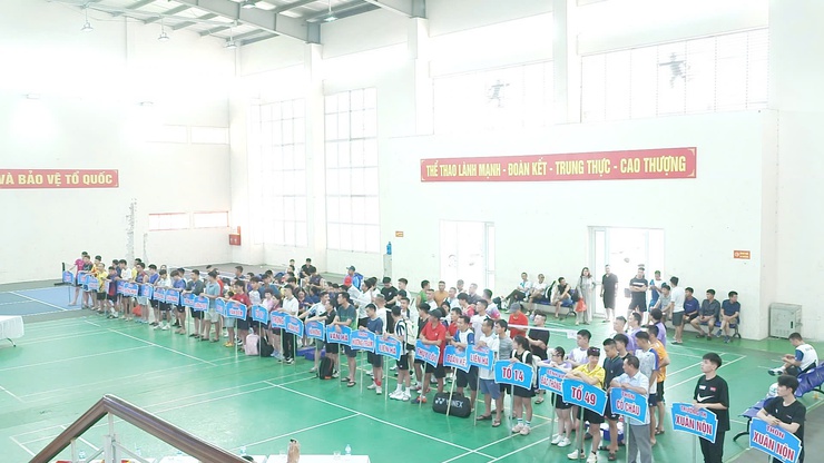 XÃ THƯ LÂM TỔ CHỨC THÀNH CÔNG GIẢI CẦU LÔNG CÁC CÂU LẠC BỘ NĂM 2026- Ảnh 1.