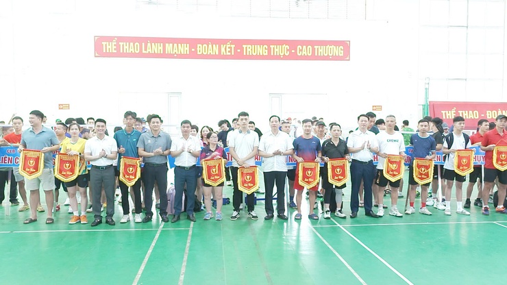 XÃ THƯ LÂM TỔ CHỨC THÀNH CÔNG GIẢI CẦU LÔNG CÁC CÂU LẠC BỘ NĂM 2026- Ảnh 5.