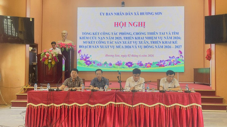Hương Sơn: Chủ động từ sớm, từ xa trong phòng, chống thiên tai; thúc đẩy sản xuất nông nghiệp bền vững- Ảnh 2.