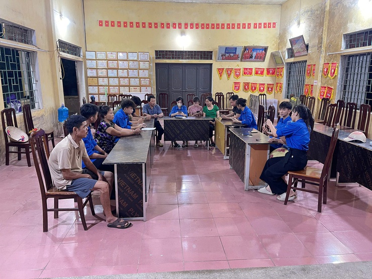 Xuân Mai đẩy mạnh hỗ trợ người dân tích hợp tài khoản an sinh xã hội, cấp chữ ký số cá nhân trên VNeID- Ảnh 3.