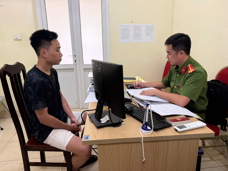 Công an xã Nam Phù phát hiện nhóm thanh niên tổ chức sử dụng chất cấm- Ảnh 3.