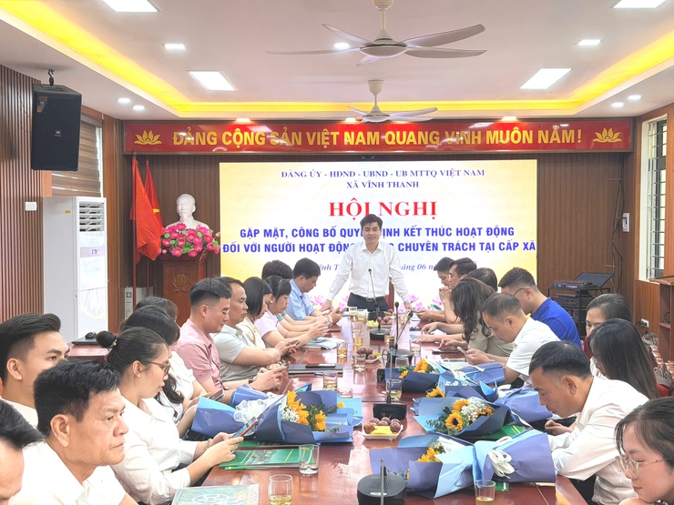 XÃ VĨNH THANH TRAO QUYẾT ĐỊNH NGHỈ CHẾ ĐỘ ĐỐI VỚI NGƯỜI HOẠT ĐỘNG KHÔNG CHUYÊN TRÁCH CẤP XÃ THEO NGHỊ ĐỊNH SỐ 154/2025/NĐ-CP- Ảnh 4.
