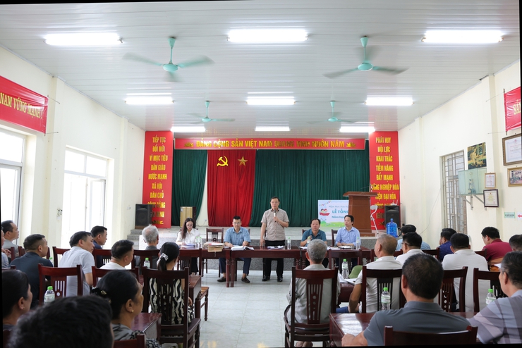 UBND xã Phú Nghĩa đối thoại với các hộ gia đình trên địa bàn thôn Đồi 1, Đồi 2 về Dự thảo phương án bồi thường, hỗ trợ và tái định cư thực hiện Dự án cải tạo, nâng cấp Quốc lộ 6 đoạn Ba La – Xuân Mai- Ảnh 1.
