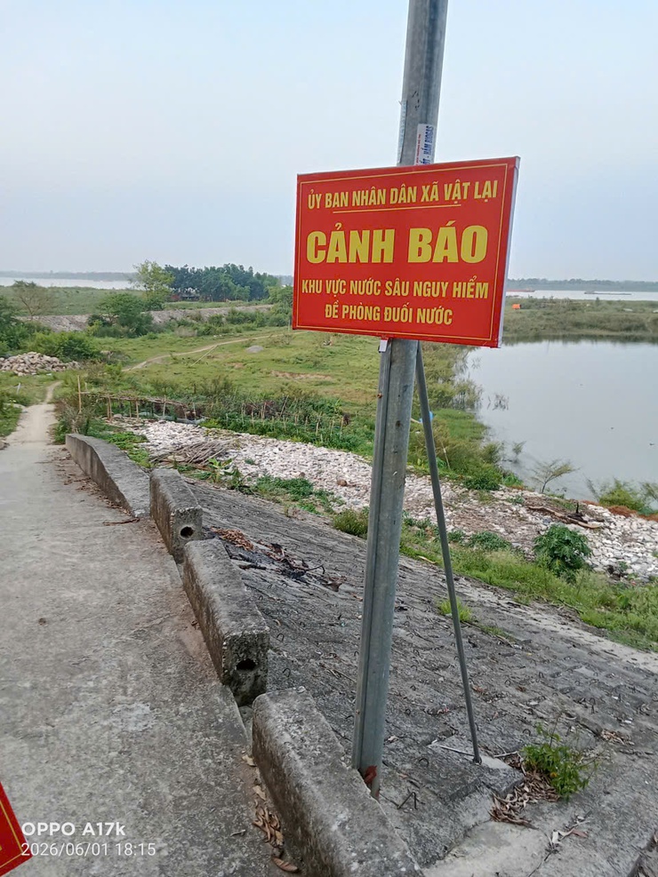 UBND XÃ VẬT LẠI TRIỂN KHAI LẮP ĐẶT BIỂN CẢNH BÁO PHÒNG, CHỐNG ĐUỐI NƯỚC TẠI CÁC AO, HỒ TRÊN ĐỊA BÀN XÃ- Ảnh 4.