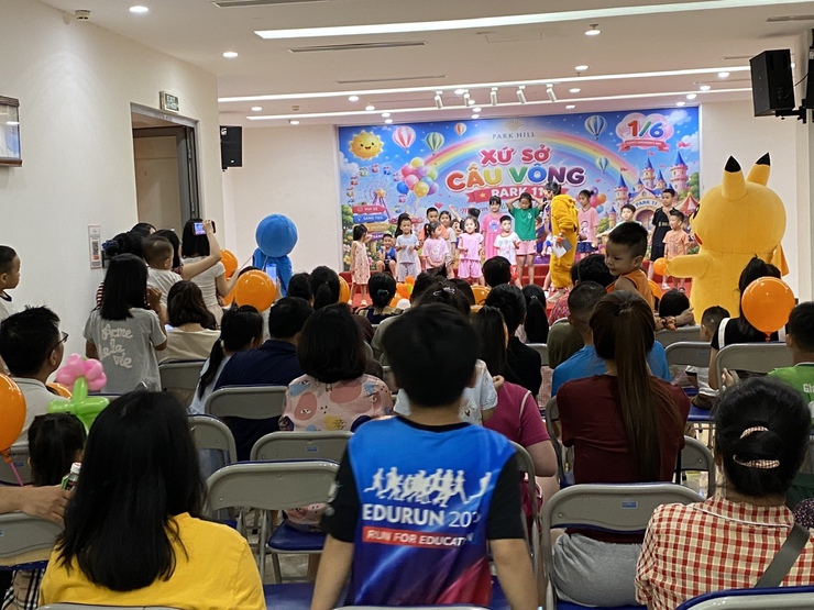 Tưng bừng Ngày Quốc tế Thiếu nhi 1/6 tại các tổ dân phố trên địa bàn phường- Ảnh 3.