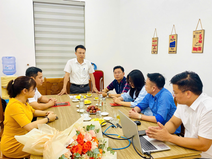 UBND xã công bố và trao Quyết định bổ nhiệm Phó Ban Quản lý dự án đầu tư - Hạ tầng xã- Ảnh 3.