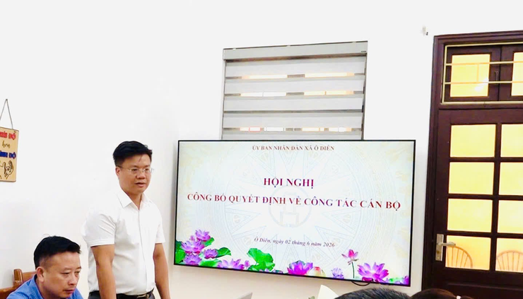 UBND xã công bố và trao Quyết định bổ nhiệm Phó Ban Quản lý dự án đầu tư - Hạ tầng xã- Ảnh 4.