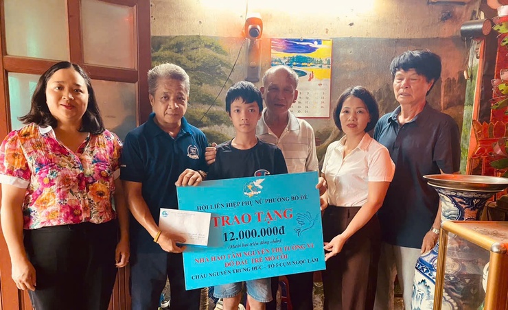 Ấm áp chương trình “Mẹ đỡ đầu” của Hội phụ nữ phường Bồ Đề – Kết nối yêu thương dịp quốc tế thiếu nhi 1/6- Ảnh 2.