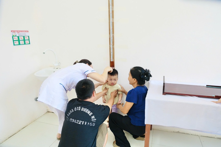 Ban Chỉ đạo Chăm sóc sức khỏe nhân dân, phòng chống dịch bệnh xã Phú Nghĩa kiểm tra công tác triển khai Chiến dịch bổ sung Vitamin A đợt I năm 2026- Ảnh 3.