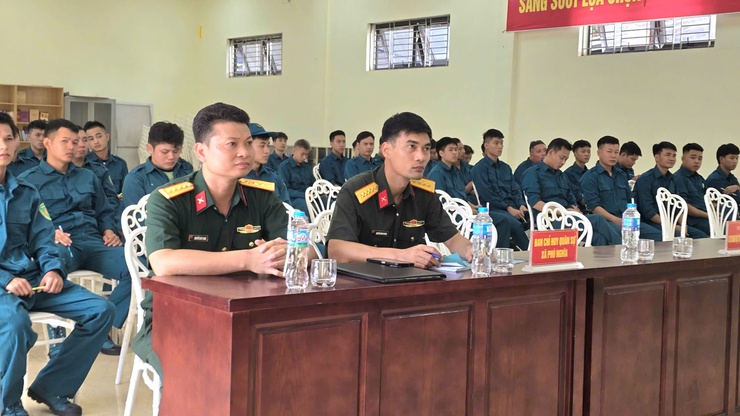 Ban CHQS xã Phú Nghĩa tham gia huấn luyện Đại đội dân quân pháo phòng không năm 2026- Ảnh 1.
