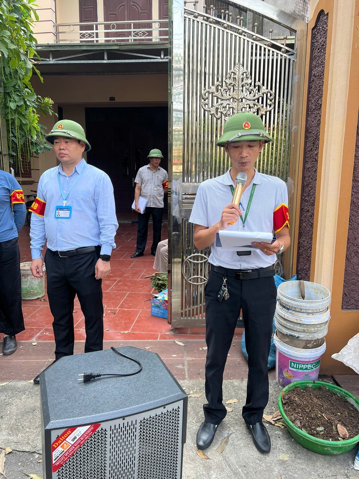 Phường Tây Mỗ tổ chức cưỡng chế thực hiện Quyết định thu hồi đất đối với 01 hộ gia đình tại Dự án đầu tư Khu nhà ở Tây Mỗ- Ảnh 4.