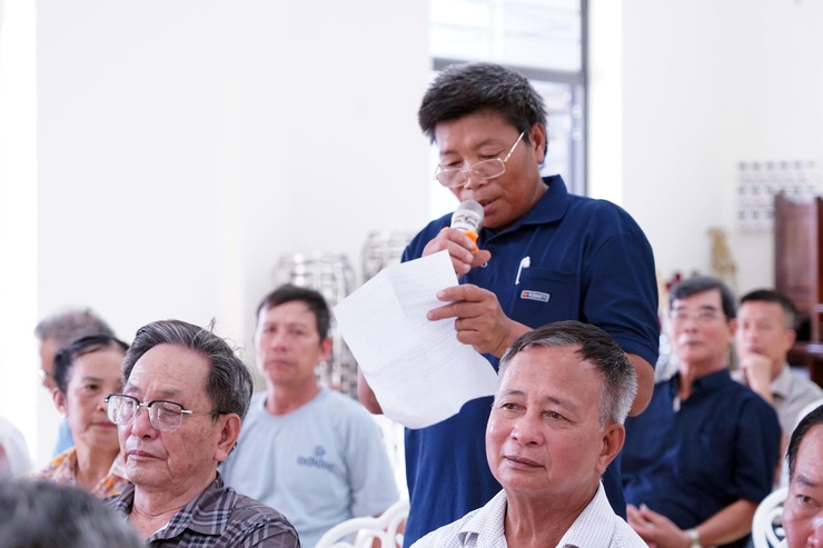 Chủ tịch UBND phường Chương Mỹ - Ông Trịnh Duy Oai cùng Tổ đại biểu số 3 HĐND phường tiếp xúc cử tri trước kỳ họp thường lệ giữa năm 2026- Ảnh 5.