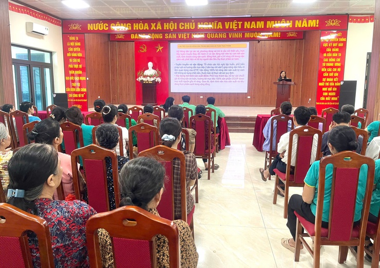 Gần 200 hội viên nông dân xã Vĩnh Thanh tham gia tập huấn an toàn thực phẩm- Ảnh 6.