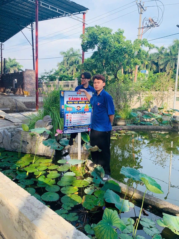 THIÊN LỘC TĂNG CƯỜNG PHÒNG, CHỐNG ĐUỐI NƯỚC CHO TRẺ EM: HOÀN THÀNH CẮM BIỂN CẢNH BÁO TẠI CÁC ĐIỂM NƯỚC SÂU NGUY HIỂM- Ảnh 8.