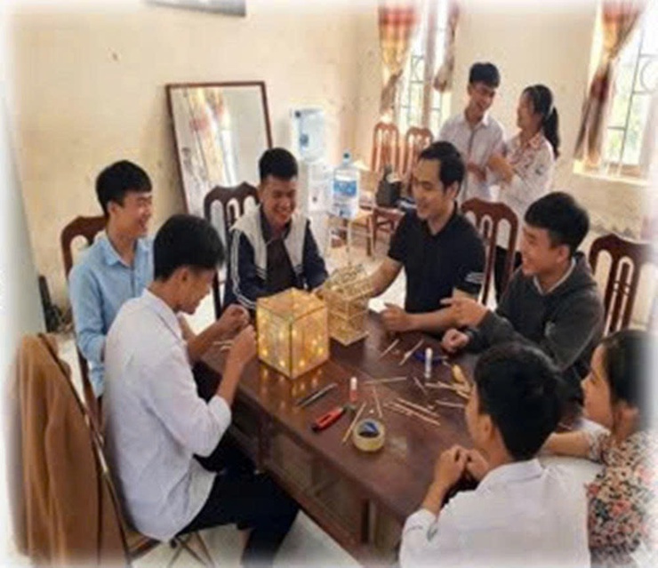Người thầy thắp lửa sáng tạo từ những giờ học Toán- Ảnh 3.