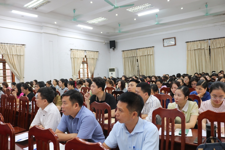 Quốc Oai khai mạc lớp bồi dưỡng kiến thức quốc phòng và an ninh đối tượng 4 năm 2026- Ảnh 2.