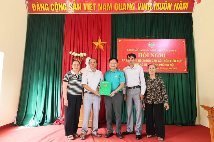 Hội Nông dân xã Quảng Bị ra mắt Chi hội Nông dân số thôn Liên Hợp- Ảnh 2.