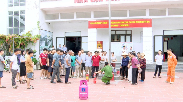 THƯ LÂM TỔ CHỨC TẬP HUẤN AN TOÀN VỆ SINH LAO ĐỘNG, PHÒNG CHỐNG CHÁY NỔ NĂM 2026- Ảnh 8.