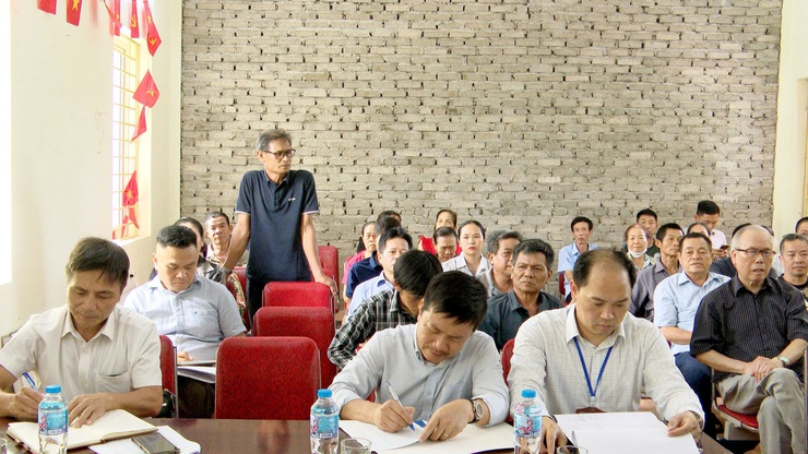 Đồng chí Lại Mạnh Cường - Ủy viên BTV Đảng ủy, Phó Chủ tịch UBND xã Thư Lâm dự hội nghị họp dân triển khai công tác giải phóng mặt bằng Dự án xây dựng tuyến đường từ đường Lâm Tiên đến Nhà văn hóa thôn Lâm Tiên- Ảnh 12.